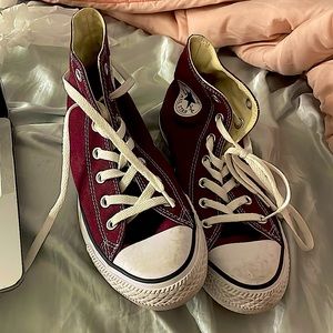 Maroon high top converse